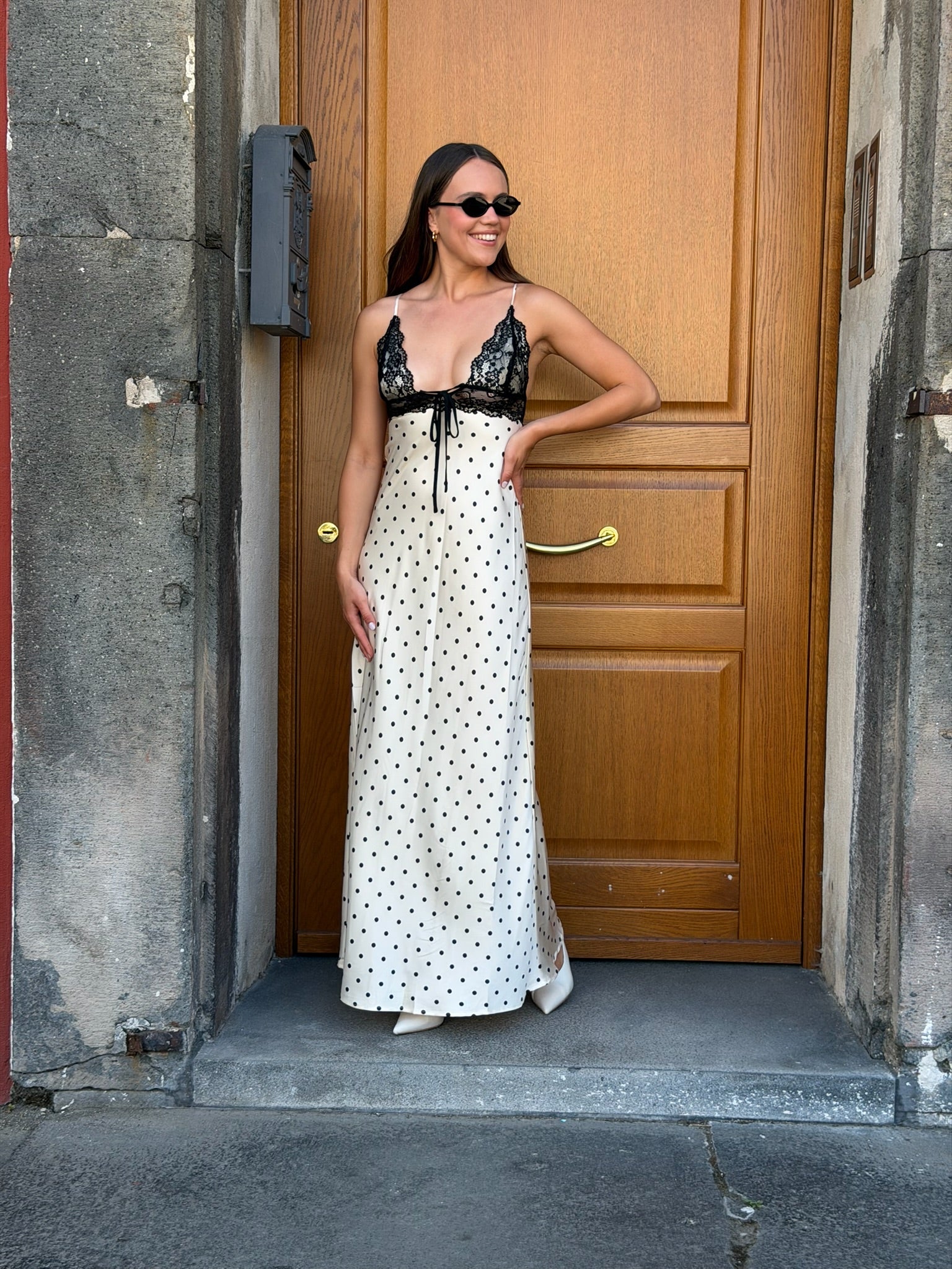 Abito lungo pois con pizzo nero