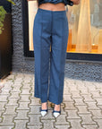 Pantalone Vannah  – AWARE