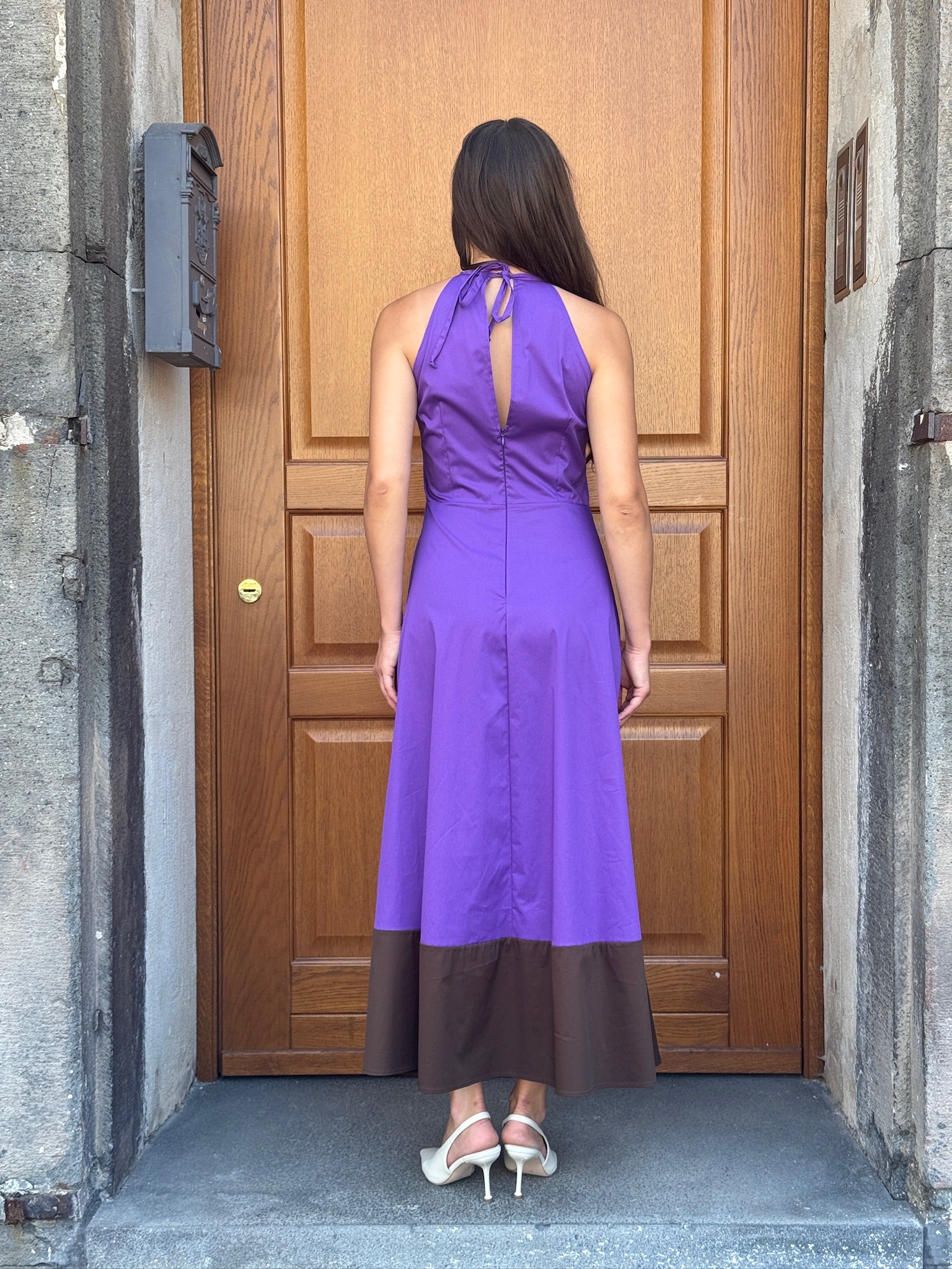 Abito midi viola con fondo marrone – Le Streghe