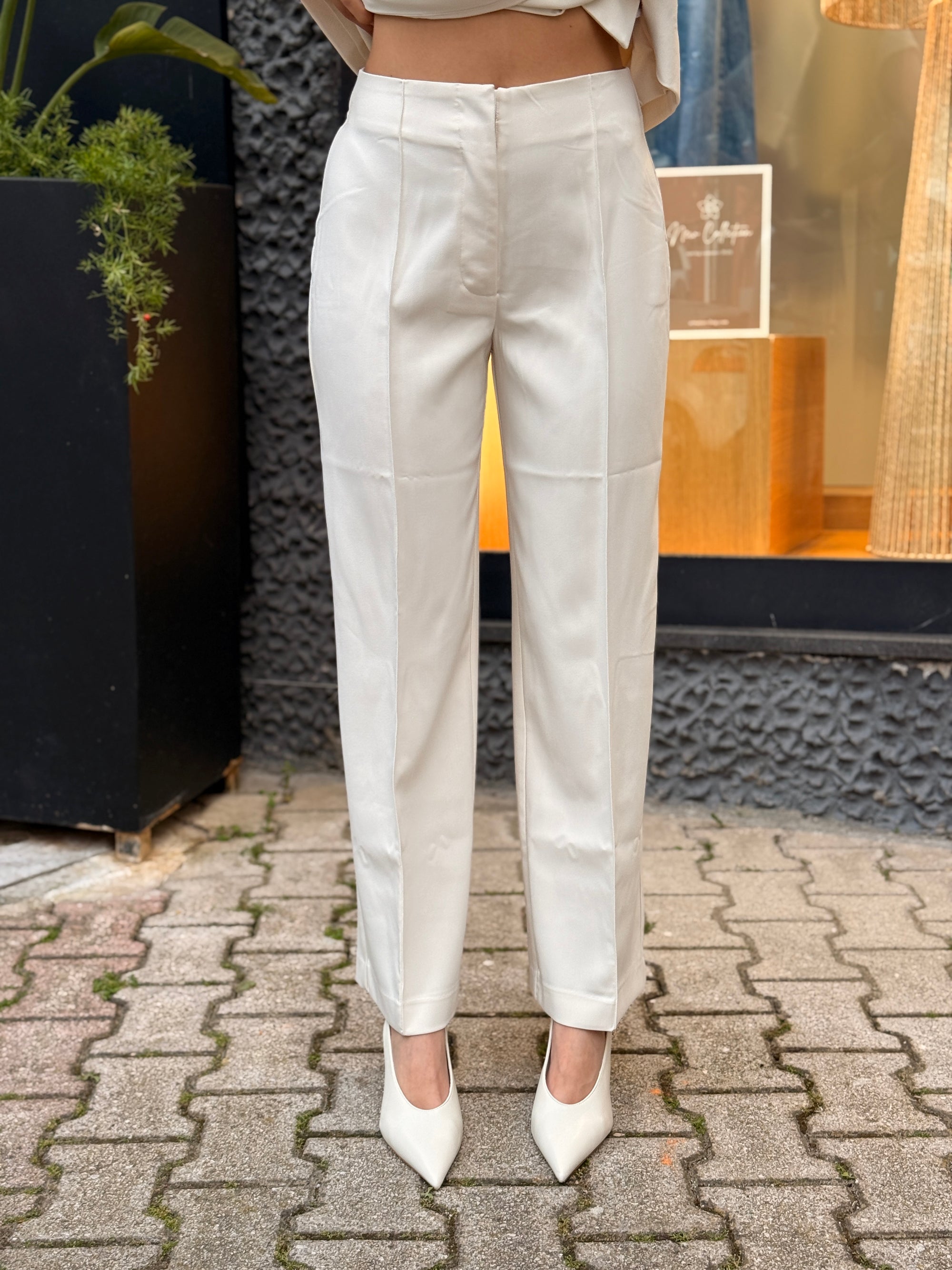 Pantalone Vannah  – AWARE